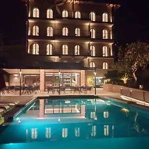 Ξενοδοχείο Ristorante Al Caminetto Worldhotels Crafted Adults Only ****